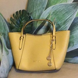 NWT Calvin Klein Denver